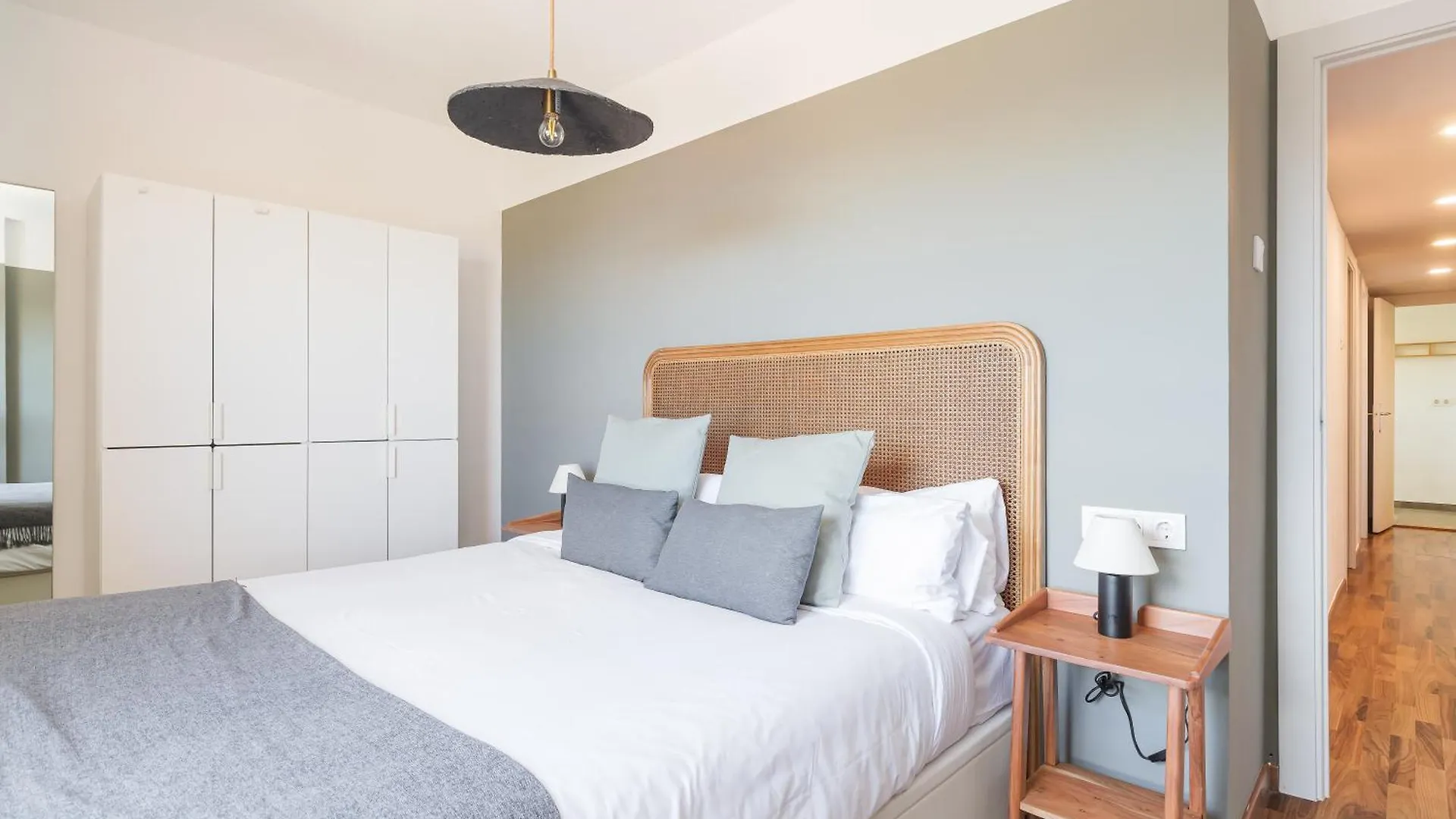 Bright Apt With Amazing Views Barcelona 0*,  Spain